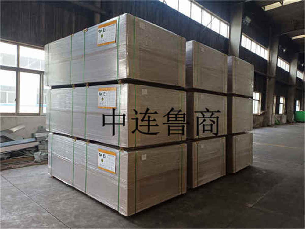 사람이 만든 목재 보드를위한 지능형 포장 시스템