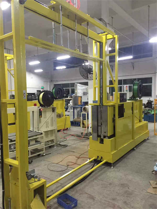 완전 자동 수직 팔레트 스트래퍼