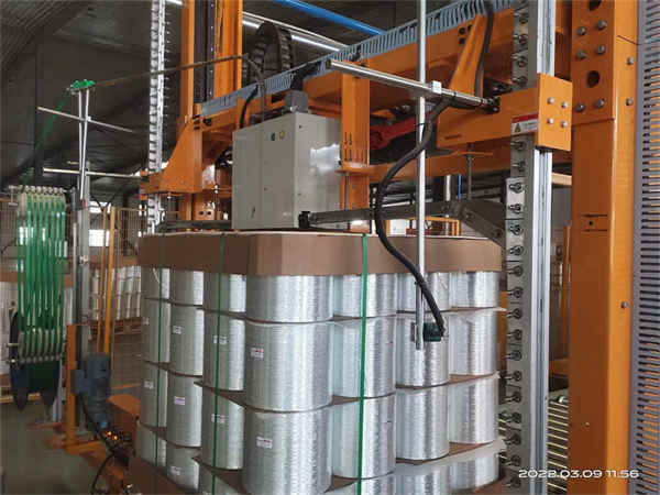 완전 자동 수직 팔레트 스트래퍼