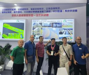 인공 보드의 자동 분류 및 포장 저장 시스템에 대해 논의하는 파키스탄 고객