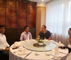 30 세트 팔레트 포장지 주문에 대한 계약을 체결한 방글라데시 고객