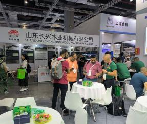 인공 보드의 자동 분류 및 포장 저장 시스템에 대해 논의하는 파키스탄 고객