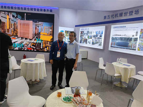 완전 자동 온라인 사순절 종이 코너 팔레트 포장기 Full Automatic Online Lenthen Paper Corner Pallet Wrapping Machine