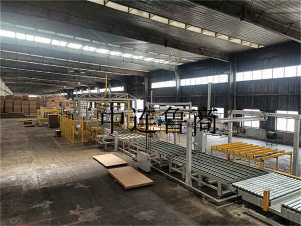 사람이 만든 목재 보드를위한 지능형 포장 시스템 사람이 만든 목재 보드를위한 지능형 포장 시스템