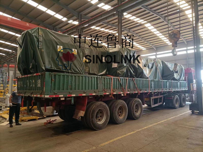 고객을 위해 트레일러 3개 상품 배송 Delivery three trailers' goods for clients