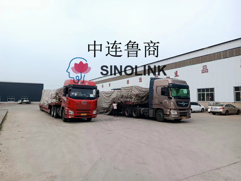 고객을 위해 트레일러 3개 상품 배송 Delivery three trailers' goods for clients