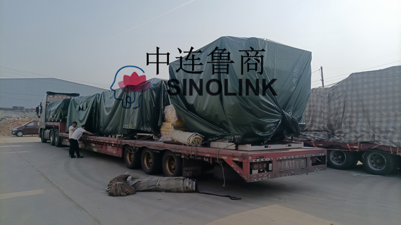 고객을 위해 트레일러 3개 상품 배송 Delivery three trailers' goods for clients